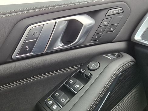 New 2026 BMW X7 xDrive40i w/ M Sport Package image 25