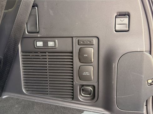 Used 2025 Ford Expedition Platinum AWD/4WD image 34