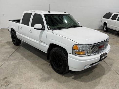 Used 2005 GMC Sierra 1500 Denali w/ Safe And Sound Package AWD/4WD image 6
