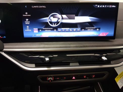 New 2026 BMW X7 xDrive40i image 25