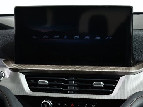New 2026 Ford Explorer Active w/ Active Comfort Package AWD/4WD image 9
