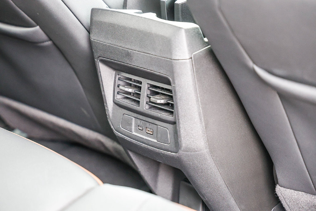 Used 2024 GMC Canyon AT4 w/ AT4 Premium Package AWD/4WD image 47