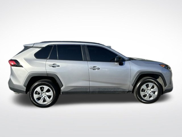 Used 2019 Toyota RAV4 LE FWD image 12