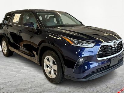 Used 2023 Toyota Highlander LE