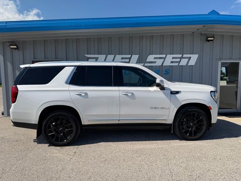 Used 2022 GMC Yukon Denali AWD/4WD image 5