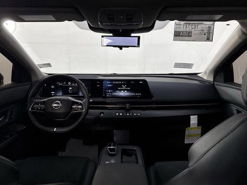 New 2025 Nissan Ariya AWD image 24