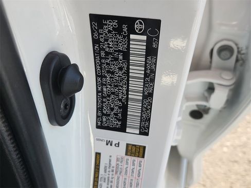 Used 2022 Toyota Corolla SE w/ Carpet Mat Package (TMS) image 17