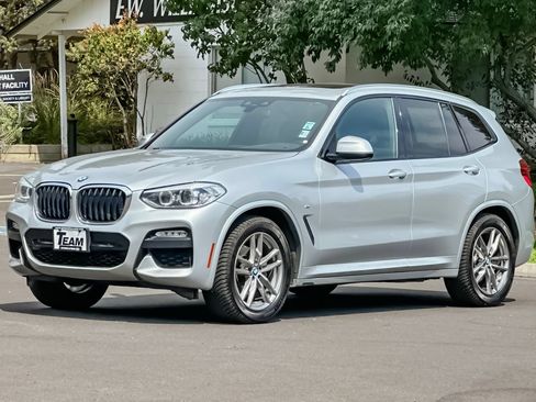 Used 2019 BMW X3 xDrive30i w/ M Sport Package 2 AWD/4WD image 9