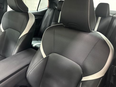 Used 2025 Toyota Camry SE FWD image 30