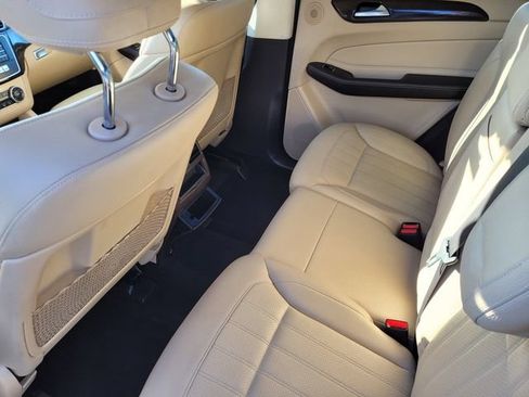 Used 2016 Mercedes-Benz GLE 350 4MATIC w/ Parking Assist Package image 11
