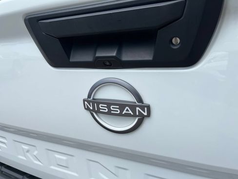 Used 2022 Nissan Frontier SV AWD/4WD image 41