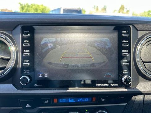 Used 2021 Toyota Tacoma TRD Sport w/ TRD Premium Sport Package AWD/4WD image 21