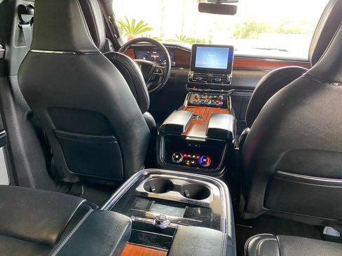 Used 2019 Lincoln Navigator L Reserve image 20