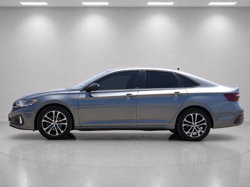 Used 2024 Volkswagen Jetta Sport FWD image 6