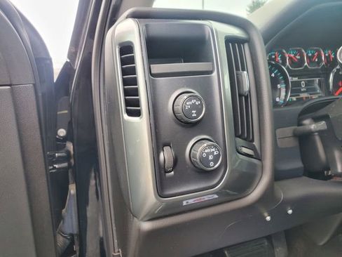 Used 2018 Chevrolet Silverado 1500 LT w/ All Star Edition image 22