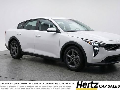 Used 2025 Kia K4 FWD image 1
