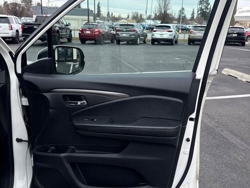 Used 2019 Honda Pilot EX image 18