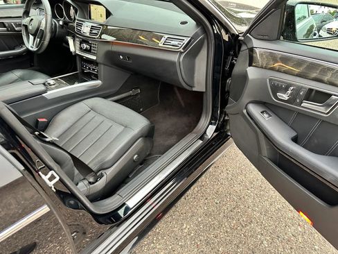 Used 2014 Mercedes-Benz E 550 4MATIC Sedan image 22