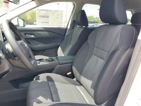 New 2026 Nissan Rogue SV AWD/4WD image 17