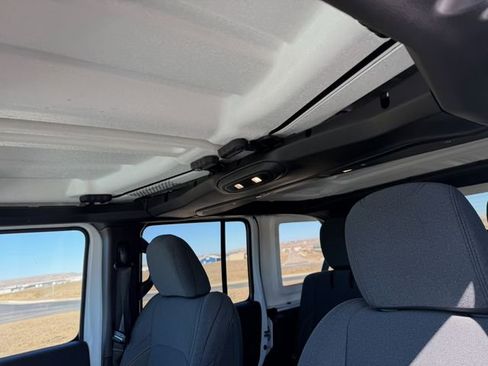 Used 2025 Jeep Wrangler Unlimited Sahara image 24