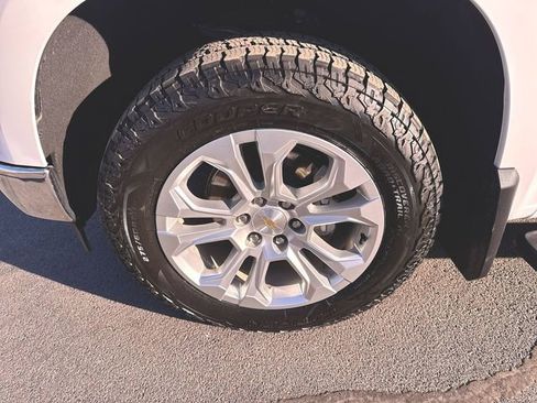 Used 2023 Chevrolet Silverado 1500 LTZ image 33