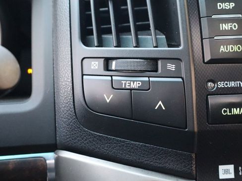 Used 2009 Toyota Land Cruiser image 26