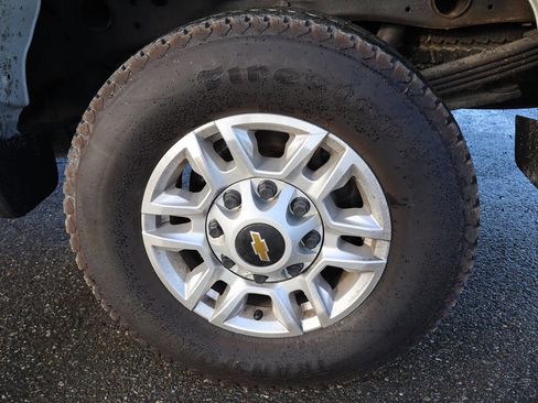 Used 2023 Chevrolet Silverado 2500 LT image 20