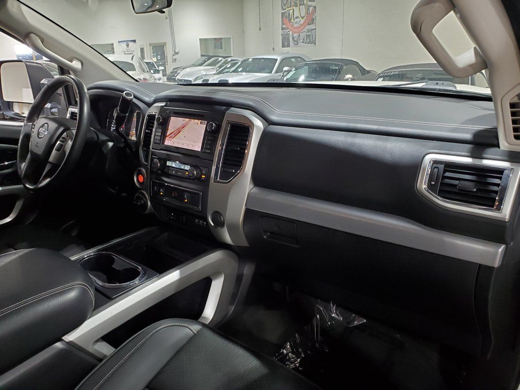 Used 2019 Nissan Titan PRO-4X AWD/4WD image 14
