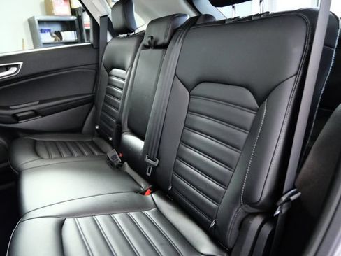 Certified 2024 Ford Edge SEL w/ Convenience Package AWD/4WD image 15