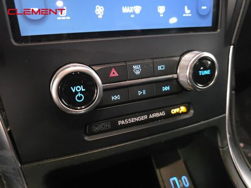 Used 2022 Ford Edge ST image 18