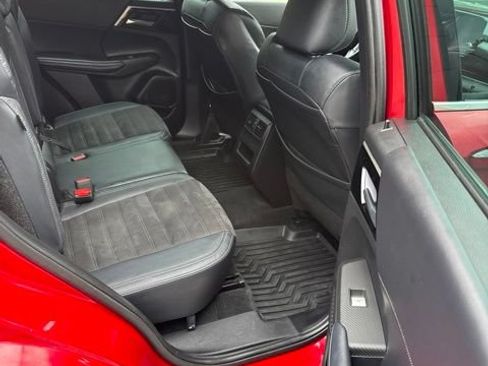 Used 2023 Mitsubishi Outlander SE AWD/4WD image 21