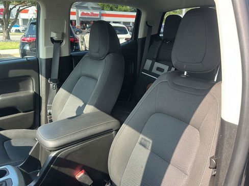 Used 2021 Chevrolet Colorado LT w/ LT Convenience Package AWD/4WD image 18