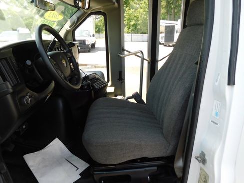 Used 2012 Chevrolet Express 4500 w/ Shuttle Bus Package image 7