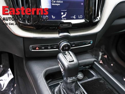 Used 2021 Volvo XC60 T5 Inscription AWD/4WD image 19