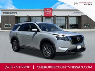 Certified 2025 Nissan Pathfinder SV FWD video 1