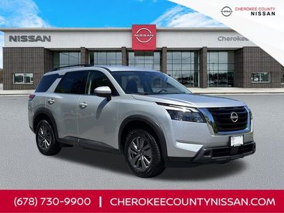 Certified 2025 Nissan Pathfinder SV