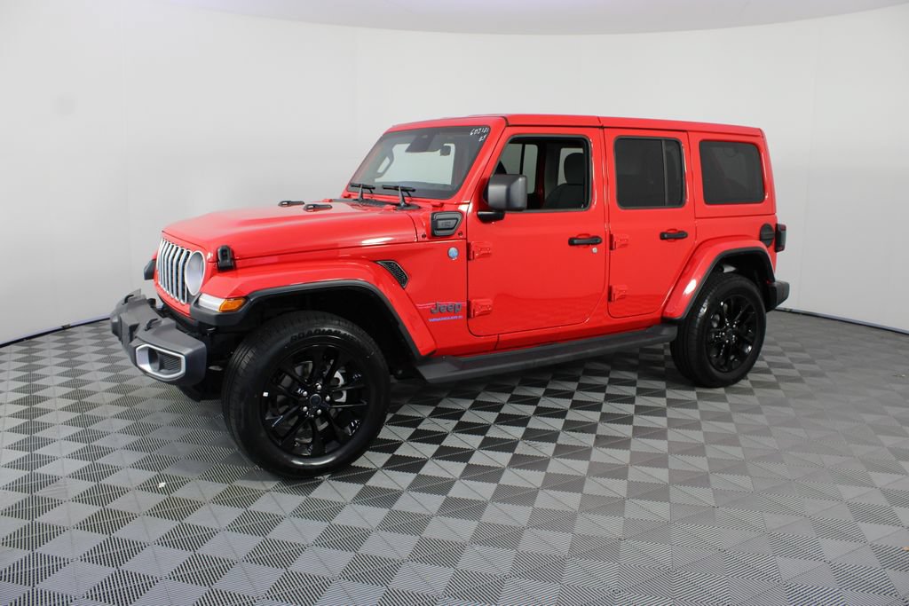 Used 2025 Jeep Wrangler Unlimited Sahara AWD/4WD image 2