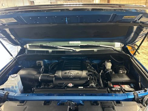 Certified 2018 Toyota Tundra SR5 w/ SR5 Upgrade Package AWD/4WD image 9