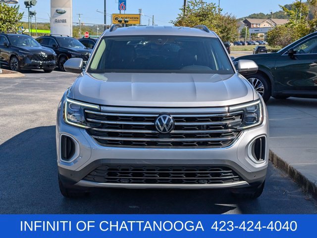 Used 2024 Volkswagen Atlas SE w/ Black Wheel Package FWD image 10