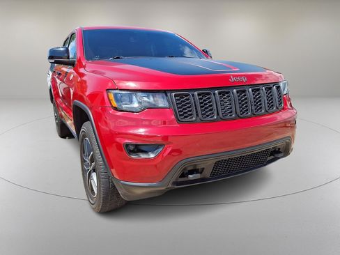 Used 2020 Jeep Grand Cherokee Trailhawk AWD/4WD image 2