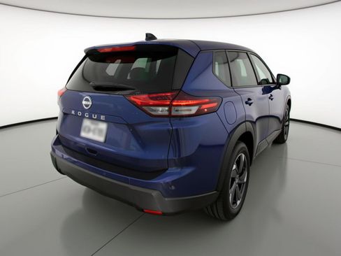 Used 2025 Nissan Rogue SV FWD image 9