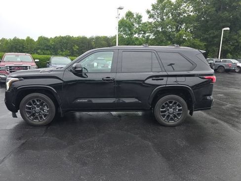 Used 2024 Toyota Sequoia Platinum AWD/4WD image 10