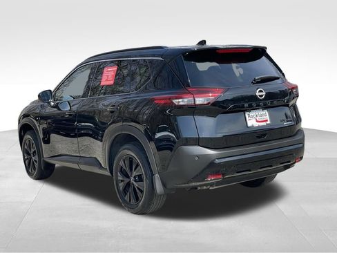 Certified 2023 Nissan Rogue SV w/ SV Premium B Package AWD/4WD image 5