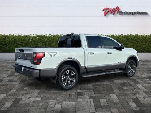 Used 2024 Nissan Titan Platinum Reserve w/ Moonroof Package image 7