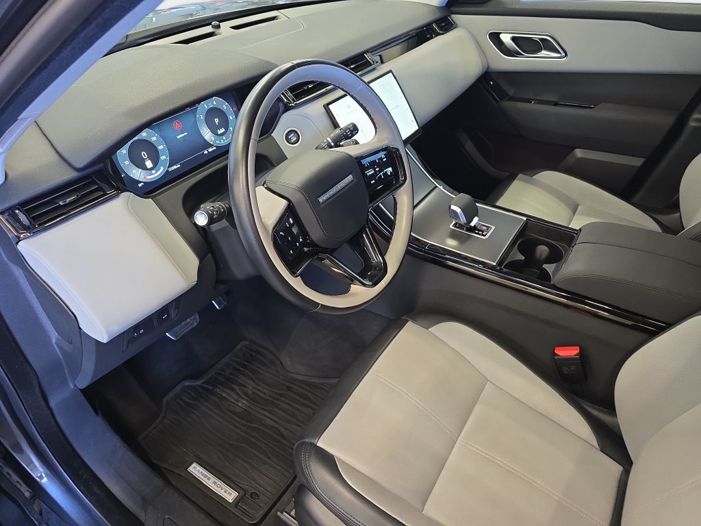 Certified 2025 Land Rover Range Rover Velar Dynamic SE AWD/4WD image 19