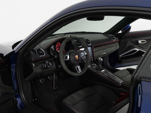 Used 2025 Porsche 718 Cayman GTS RWD image 3