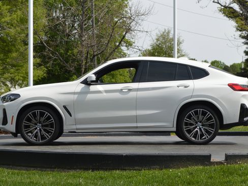 Used 2023 BMW X4 xDrive30i w/ M Sport Package image 8