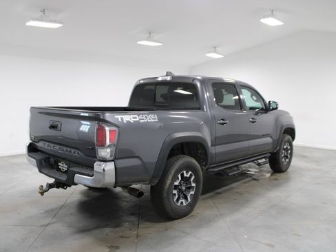 Used 2021 Toyota Tacoma TRD Off-Road image 11