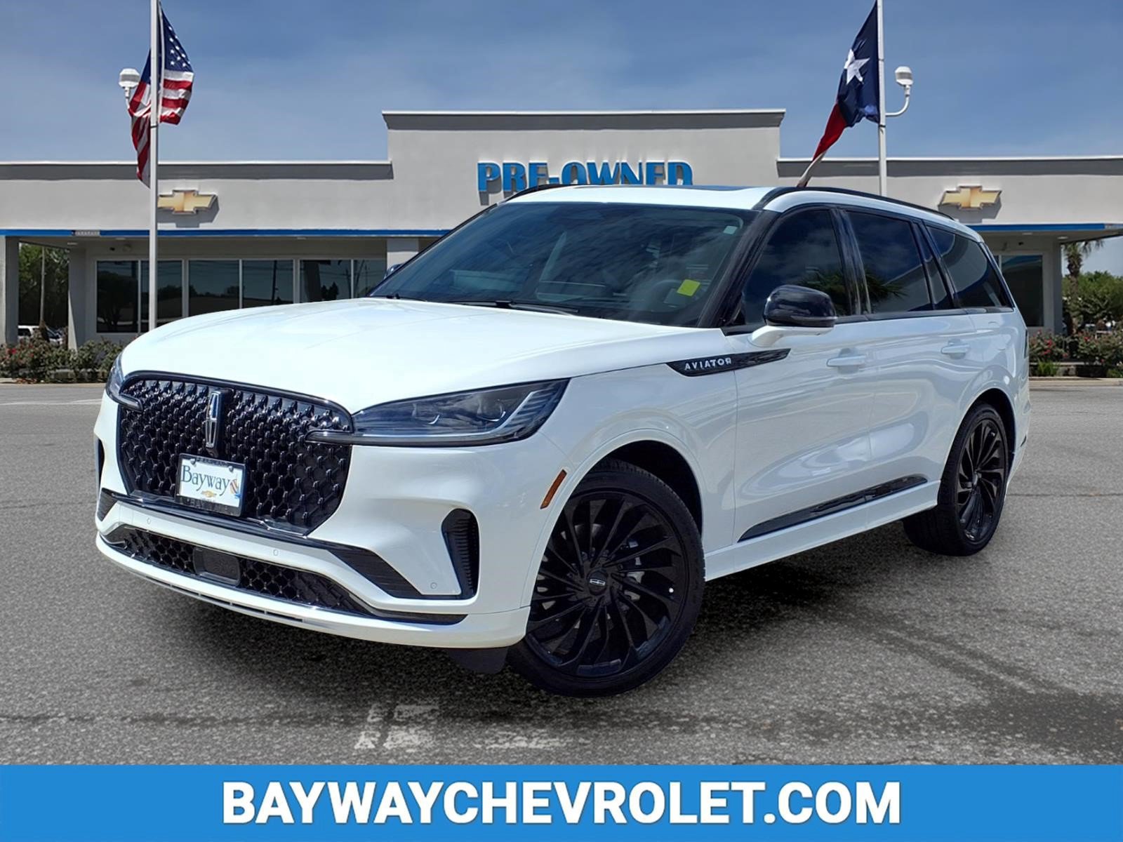 Used 2026 Lincoln Aviator Reserve w/ Luxury Package RWD image 1