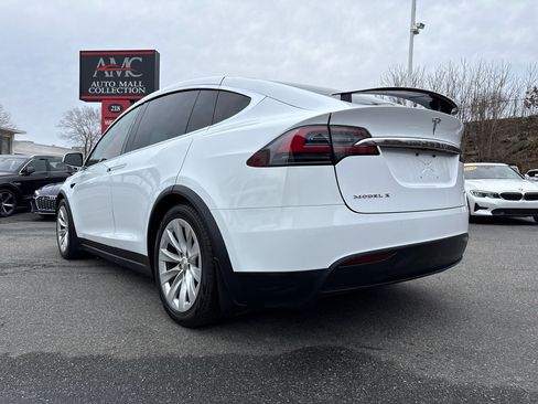 Used 2016 Tesla Model X 60D image 5